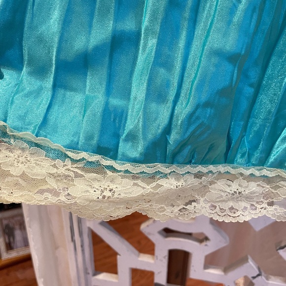 Y2K Turquoise Satin Chemise Slip with light green lace - Picture 3 of 3